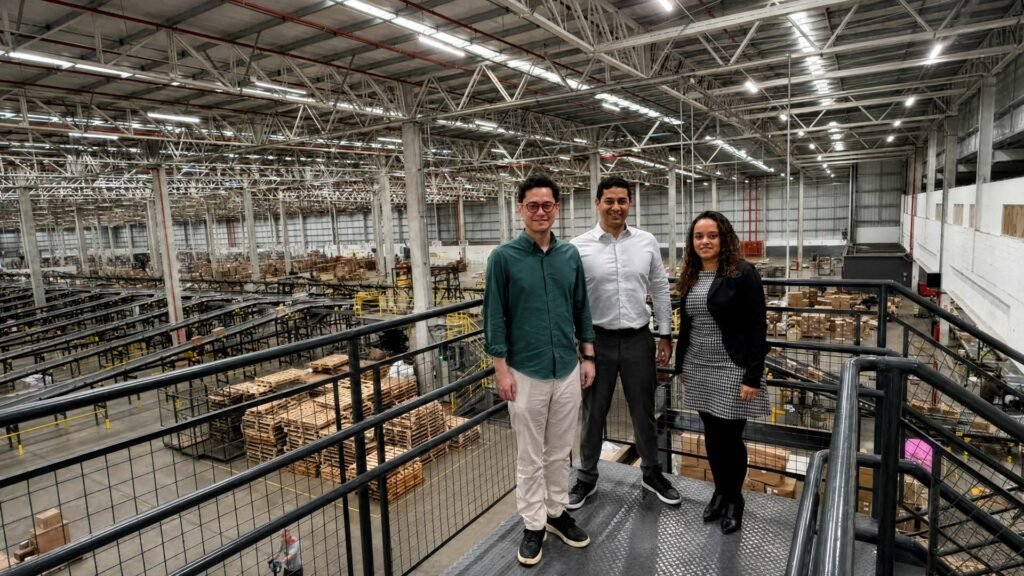 Jamef recebe visita de executivos da ABRAIDI